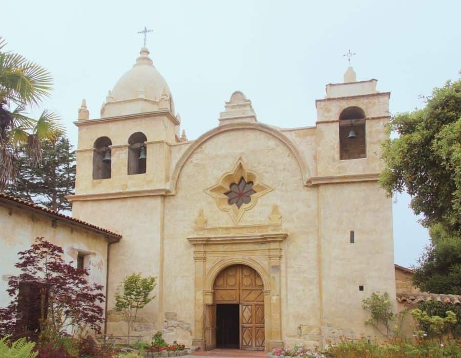 The front facade of the lovely Carmel Mission, worth seeing on a girls trip to Carmel