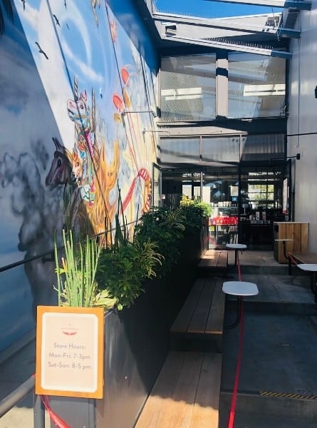 Intelligenstsia coffee shop in Venice California