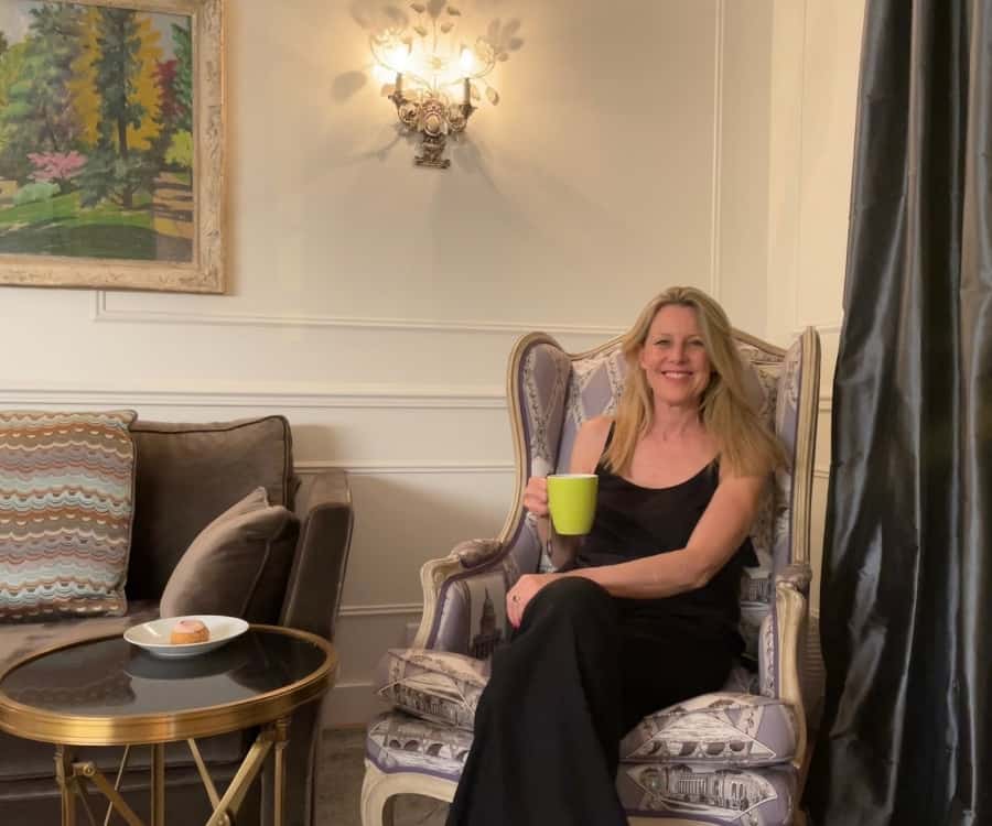 Susan Heinrich enjoys a cup of tea in her holiday apartment in Paris